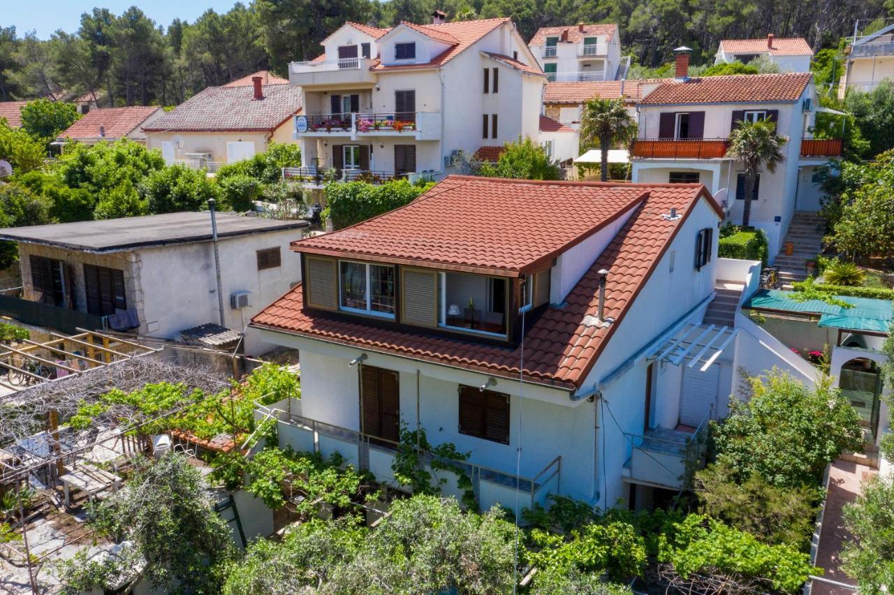 Apartament Janus Jelsa (Hvar)